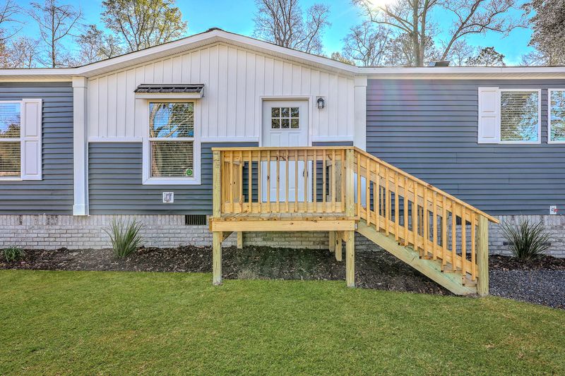 629 Grandfather Ln, Summerville, SC 29486