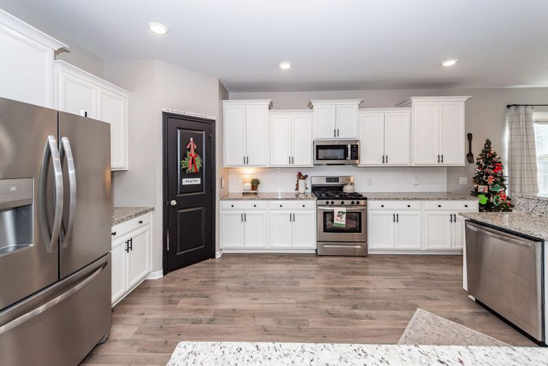229 Firewheel Ct, Summerville, SC 29486