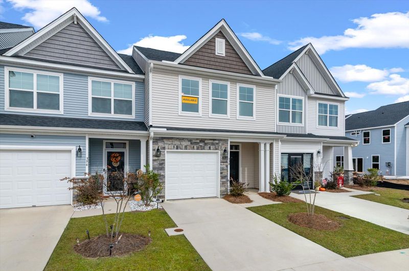 398 Painted Lady Ln, Goose Creek, SC 29445
