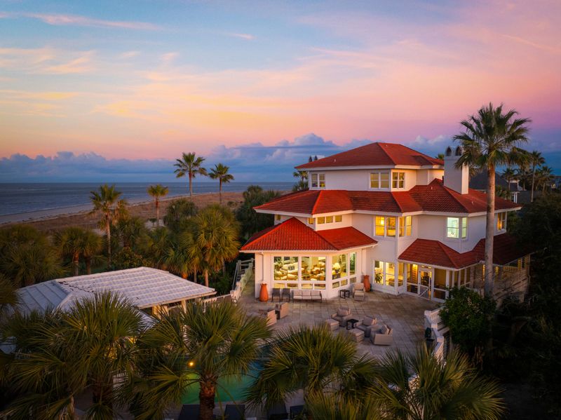 61 Ocean Point Dr, Isle Of Palms, SC 29451