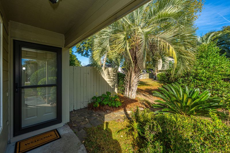 31 Maplecrest Dr, Charleston, SC 29412