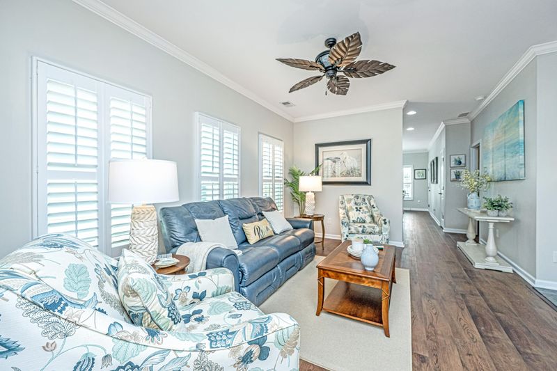 1548 Oldenburg Dr, Mount Pleasant, SC 29429