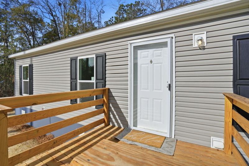 230 Carolina Dr, Saint Stephen, SC 29479