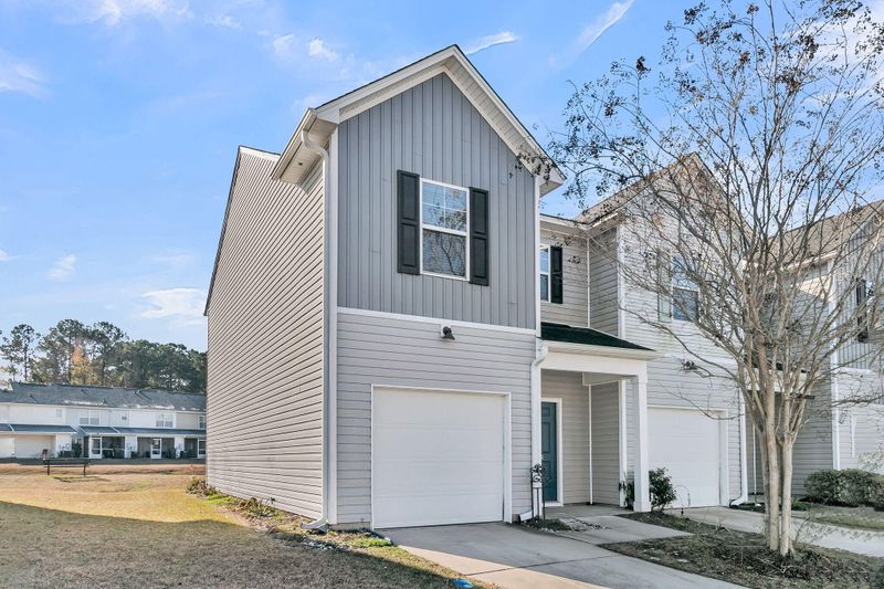 494 Truman Dr, Goose Creek, SC 29445