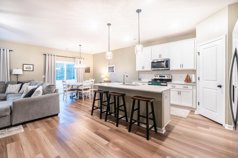 828 Casey St, Moncks Corner, SC 29461