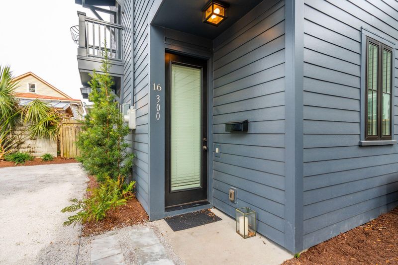 16 Cleveland St #300, Charleston, SC 29403