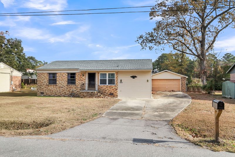 7024 E Constellation Dr, North Charleston, SC 29418