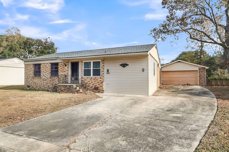 7024 E Constellation Dr, North Charleston, SC 29418