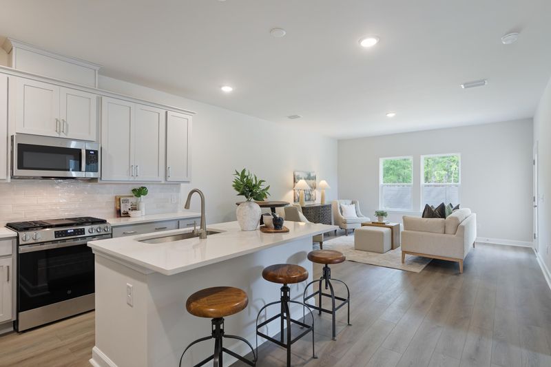 902 Dusk Dr, Summerville, SC 29486