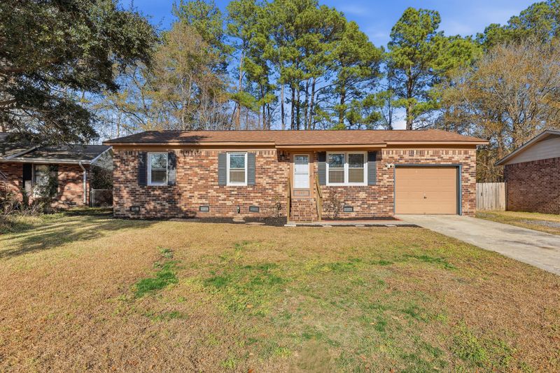 349 Water Oak Dr, Goose Creek, SC 29445