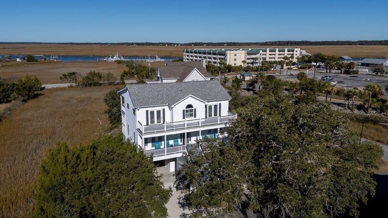 3521 Myrtle St, Edisto Island, SC 29438