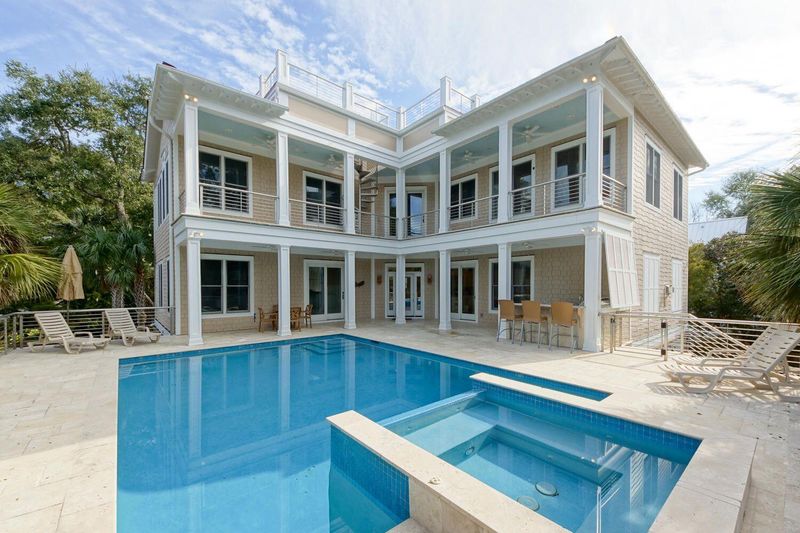 2600 Waterway Blvd, Isle Of Palms, SC 29451