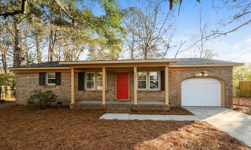 121 English Rd, Summerville, SC 29483