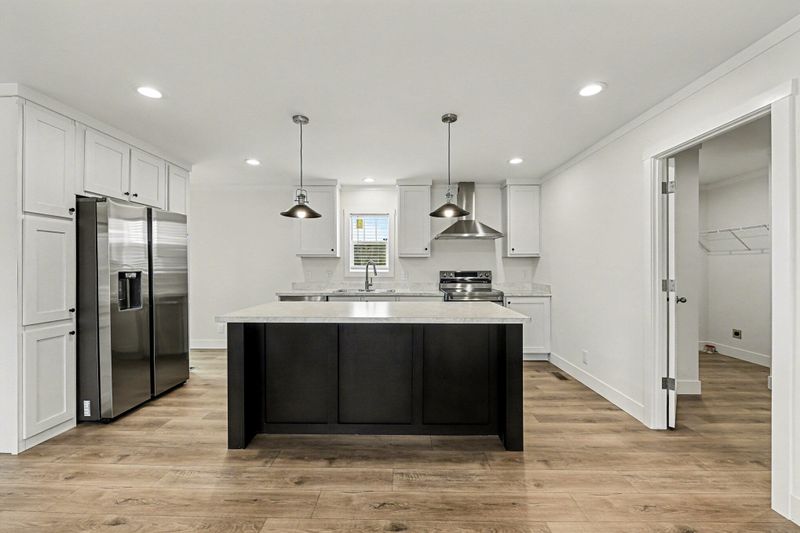 1344 Givhans Rd, Ridgeville, SC 29472