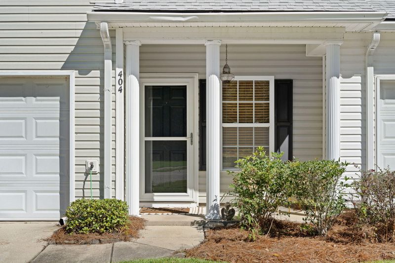 404 Savannah River Dr, Summerville, SC 29485