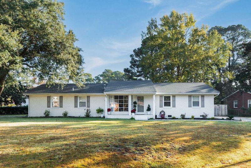 1893 Saint Julian Dr, Charleston, SC 29407