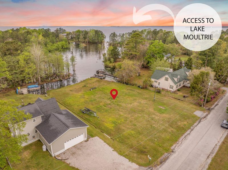 111 Jacks Ln, Bonneau, SC 29431