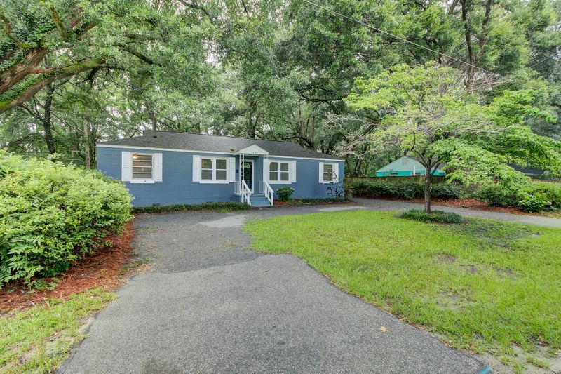 1550 Burnswick Dr, Johns Island, SC 29455