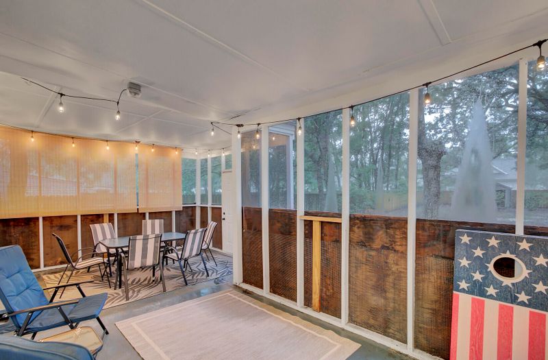1550 Burnswick Dr, Johns Island, SC 29455
