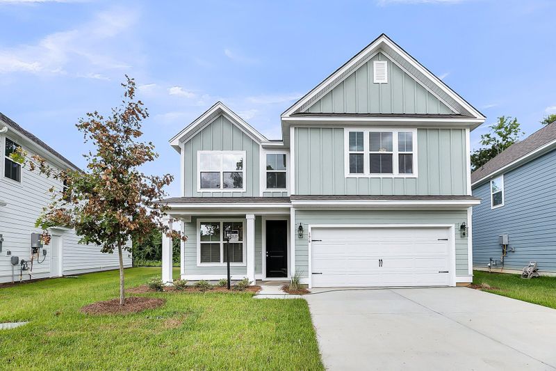 718 Alma Square Dr, Moncks Corner, SC 29461