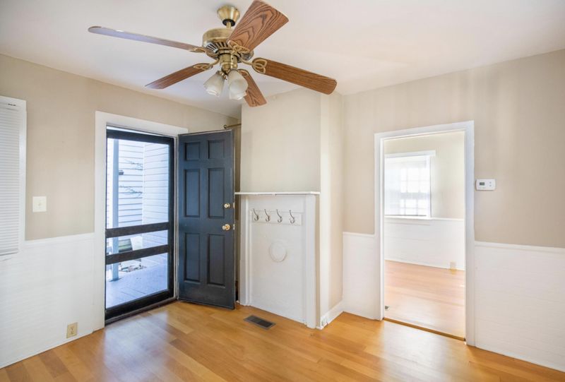 15 Rose Ln, Charleston, SC 29403