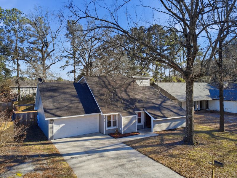 607 Woodward Blvd, Summerville, SC 29483