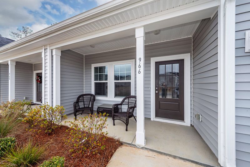 966 Dusk Dr, Summerville, SC 29486
