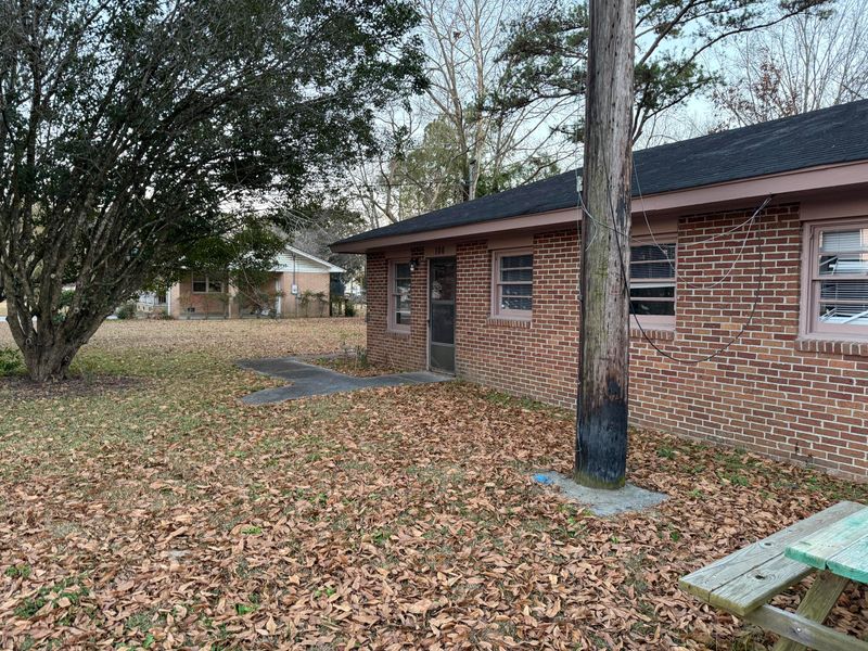106 Dotson St, Harleyville, SC 29448