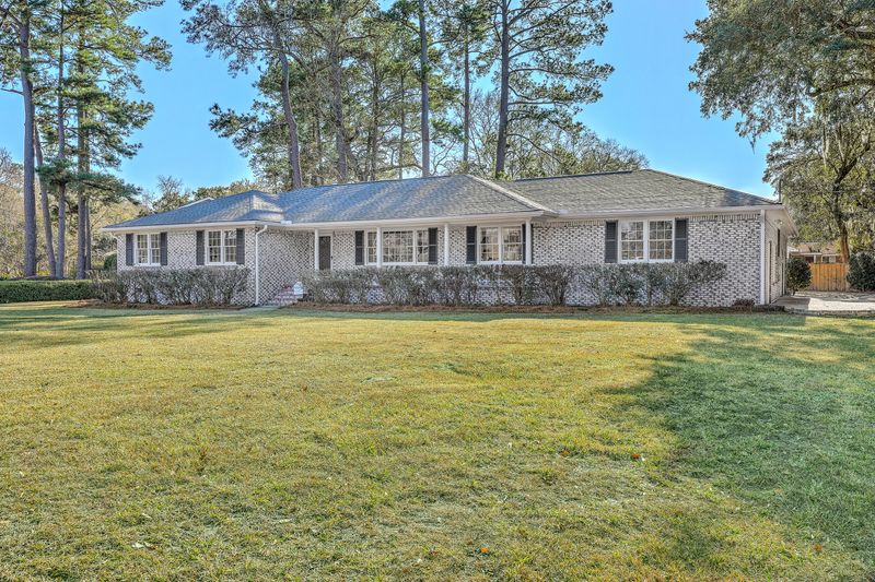 1009 Southgate Dr, Charleston, SC 29407