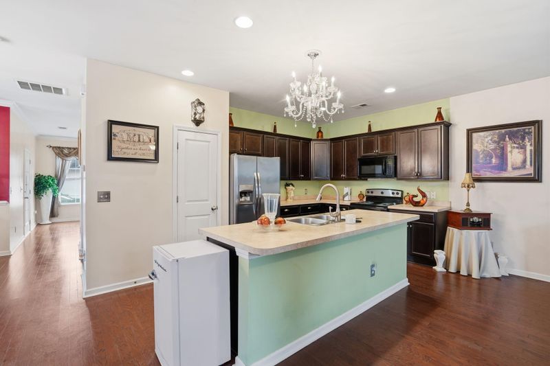 4902 W Liberty Park Cir, North Charleston, SC 29405