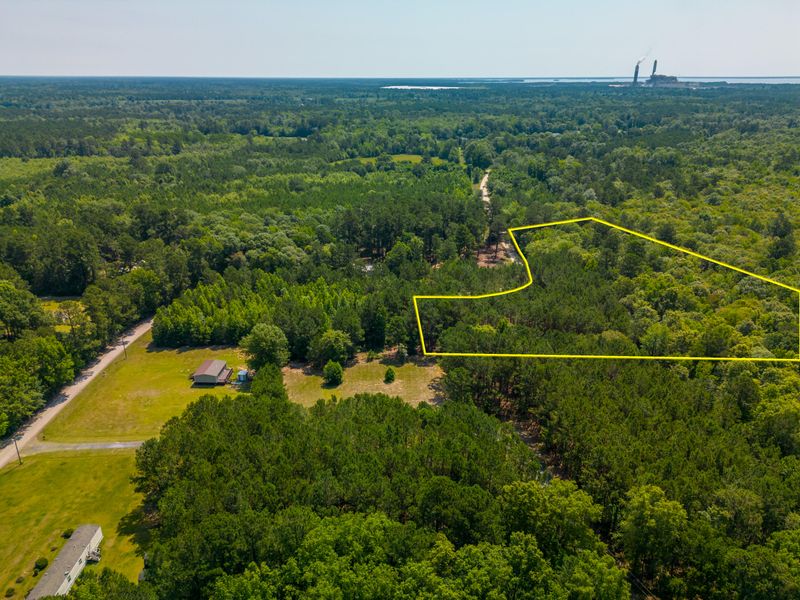 1 Murphy Bay Dr, Cross, SC 29436