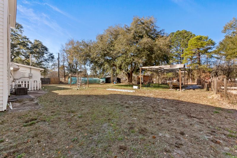 630 Grandfather Ln, Summerville, SC 29483