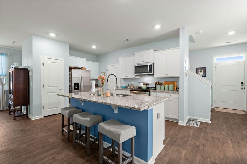 141 Lagoona Dr, Summerville, SC 29483