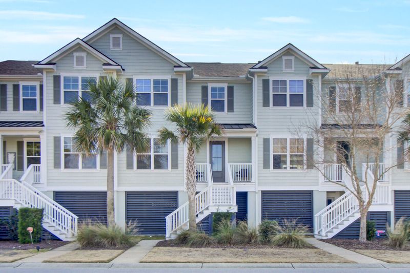 1543 Prince Edward St, Mount Pleasant, SC 29466