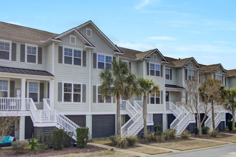 1543 Prince Edward St, Mount Pleasant, SC 29466