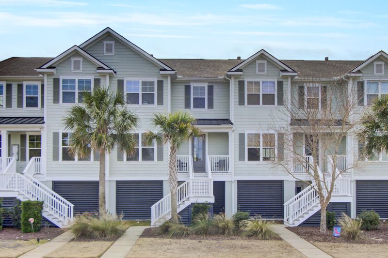 1543 Prince Edward St, Mount Pleasant, SC 29466