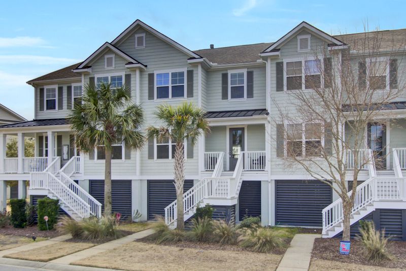 1543 Prince Edward St, Mount Pleasant, SC 29466