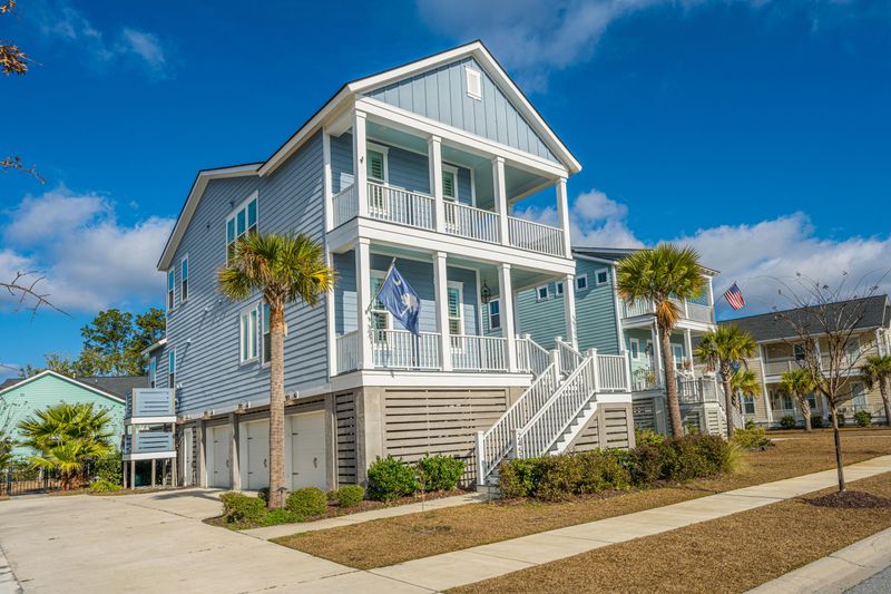 2457 Lieutenant Dozier Dr, Johns Island, SC 29455