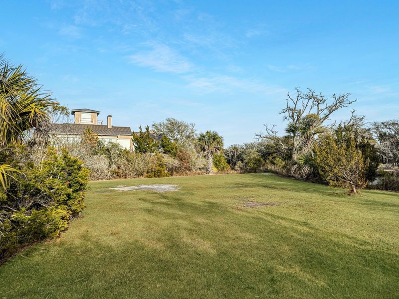 28 Sharks Tooth Cir, Edisto Island, SC 29438