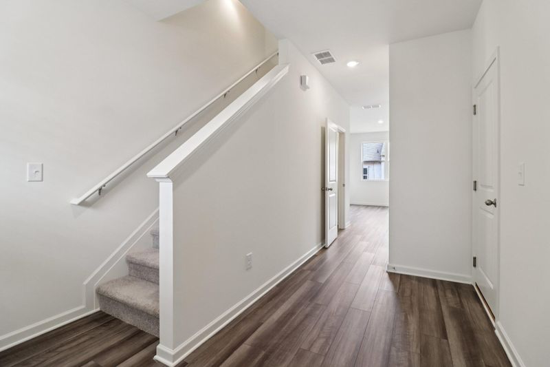 498 Colchester Ct, Moncks Corner, SC 29461