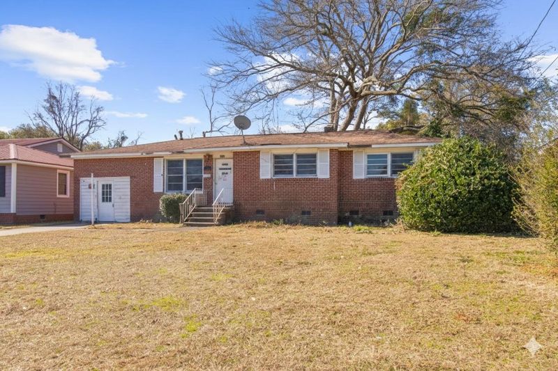 2711 Kershaw St, North Charleston, SC 29405