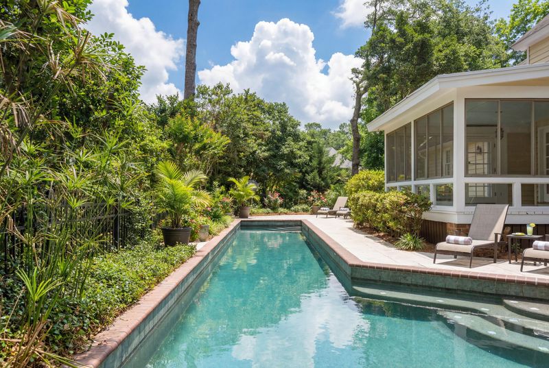 1063 Plantation Ln, Mount Pleasant, SC 29464