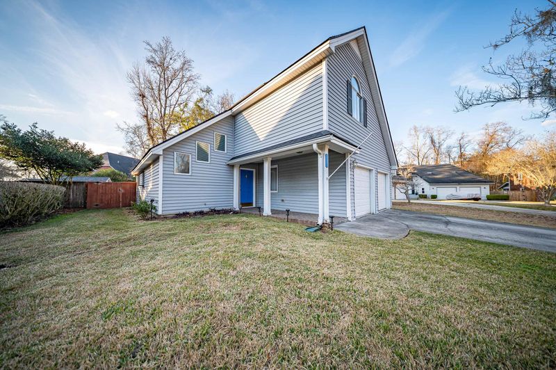111 River Oak Ln, North Charleston, SC 29418