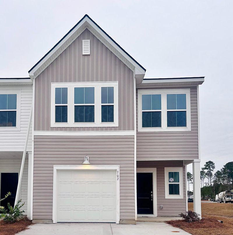 724 Ridgley Dr, Summerville, SC 29486