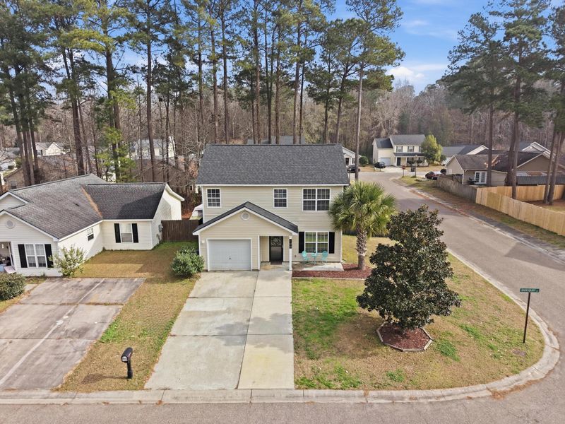 100 Bainsbury Ln, Summerville, SC 29483