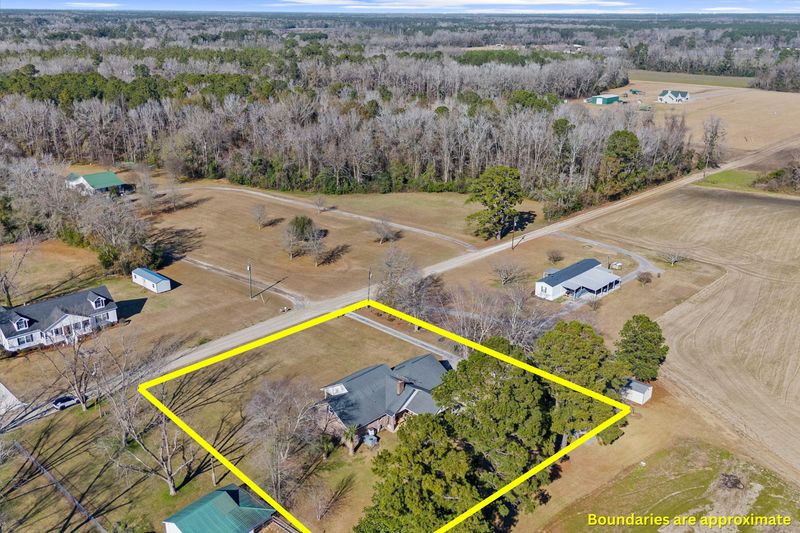 124 Laurel Bay Rd, Harleyville, SC 29448