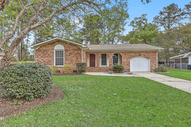 109 Niblick Rd, Summerville, SC 29483