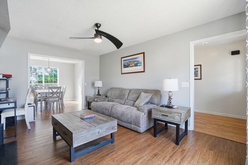 207 Hastings Dr, Goose Creek, SC 29445