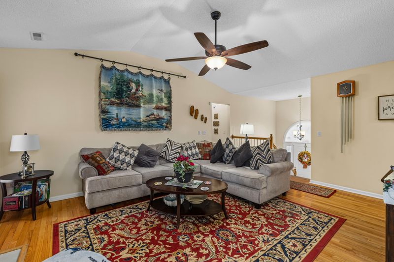 1037 Cobblestone Blvd, Summerville, SC 29486