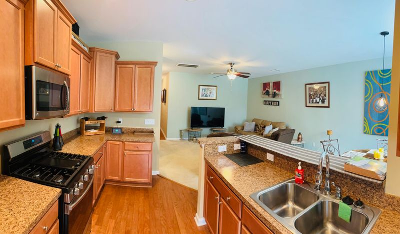 805 Bibury Ct, Charleston, SC 29414